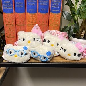 Cute kitty hair scrunchies. W/ Hello Kitty fabric. Set of 5